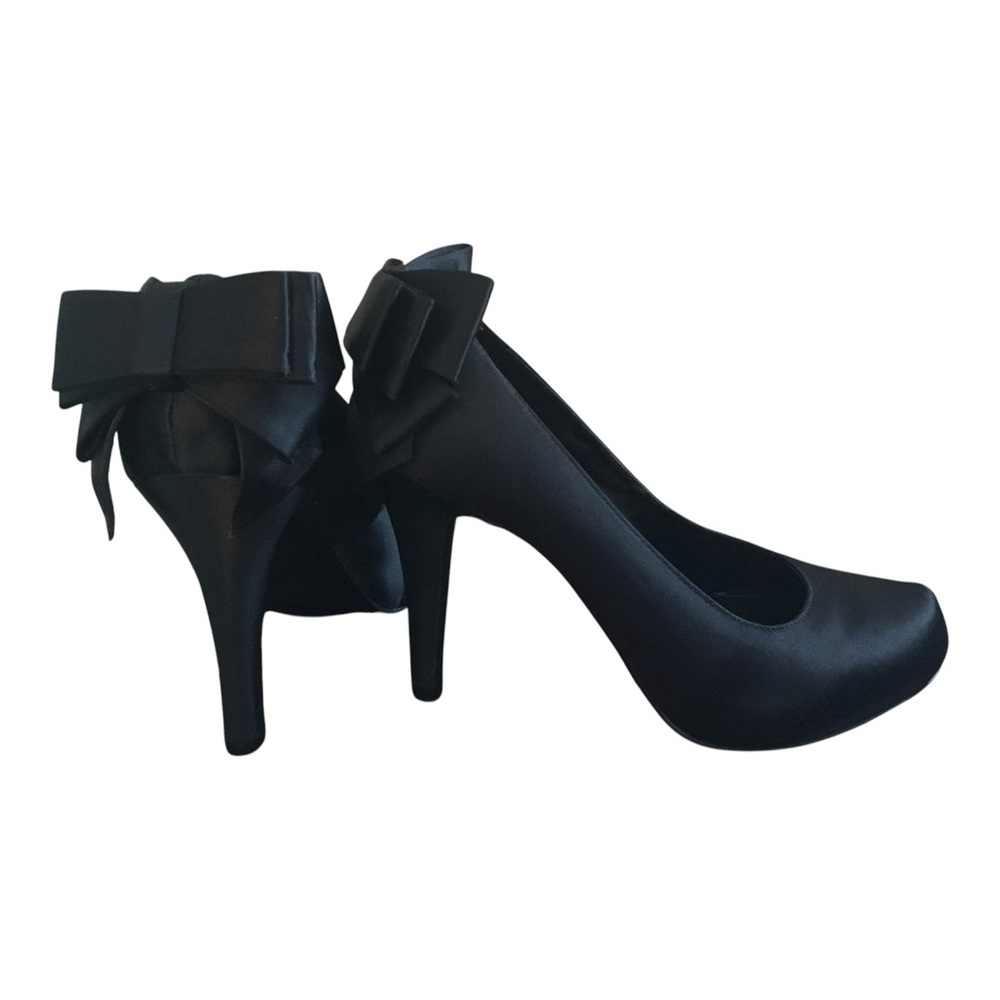 Lōcale Elegant Black Bow Heels